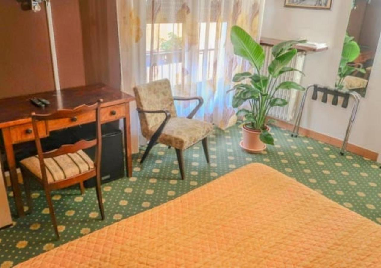Bridge Hotel バーニ・ディ・ルッカ エクステリア 写真